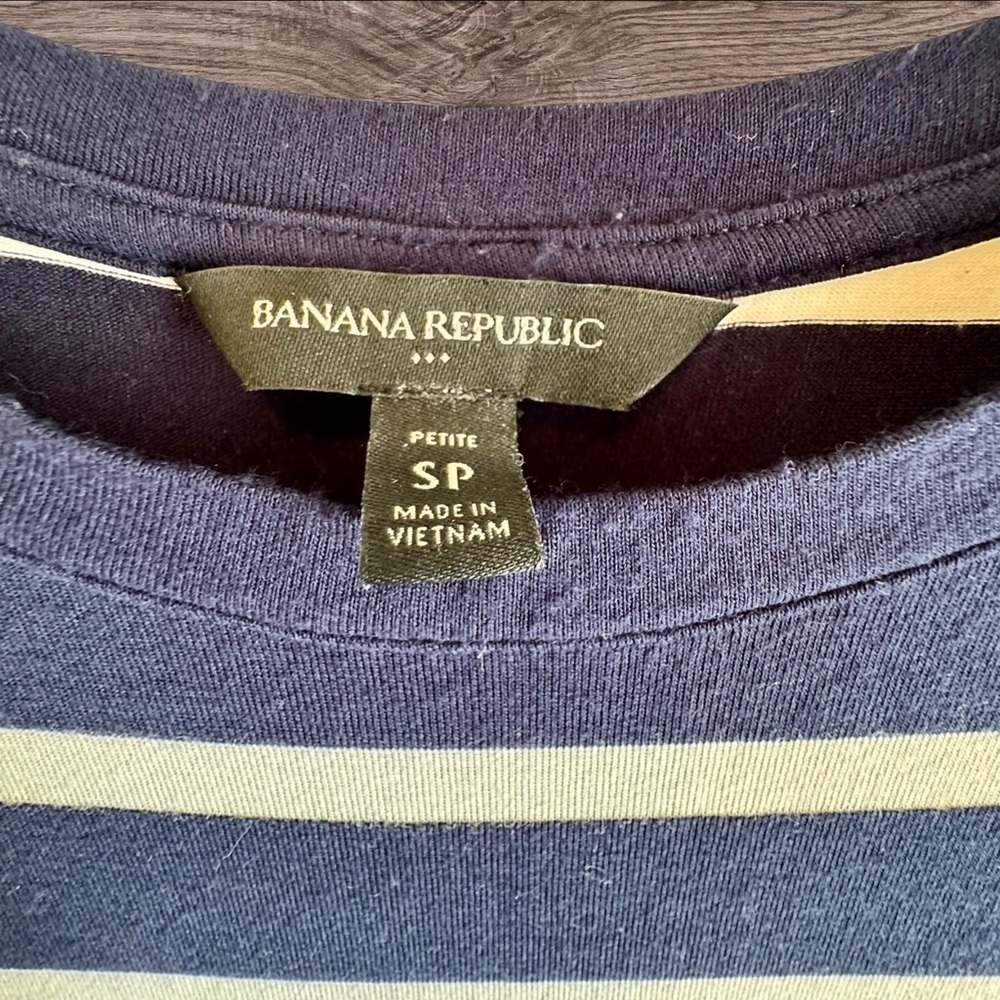 Banana Republic Petite Navy & White Striped Midi Dress
Size: Small Petite (SP) - Picture 3 of 5